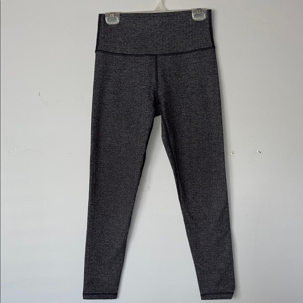 TNA Gray/black leggings